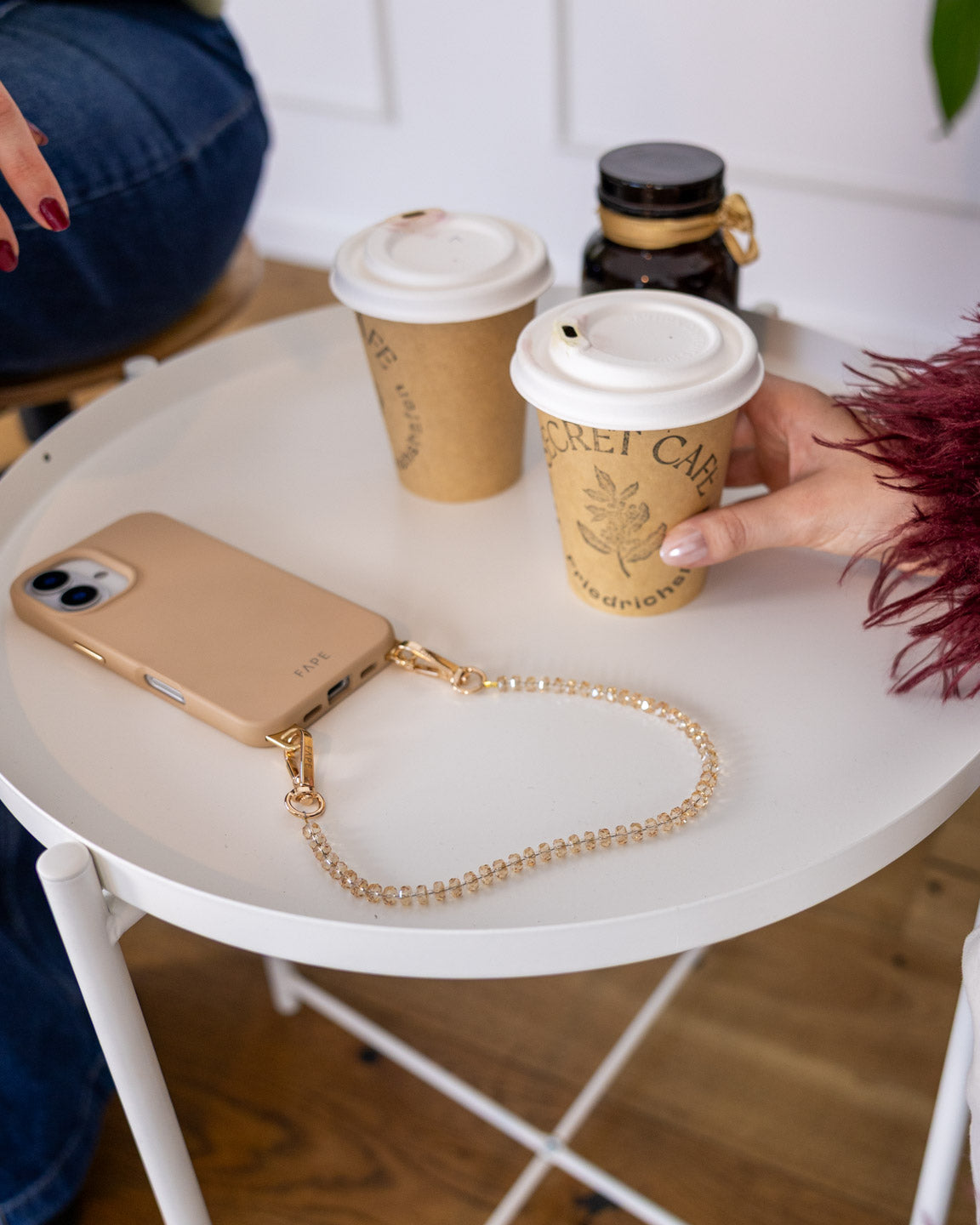 Handykette Nura - Golden Ember Kollektion